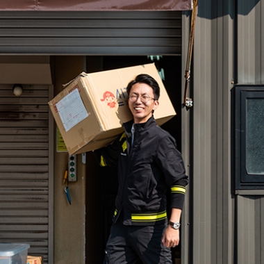 HARADA株式会社の営業マン