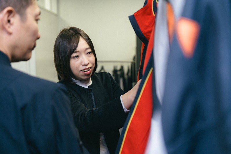 お客様と念入りに